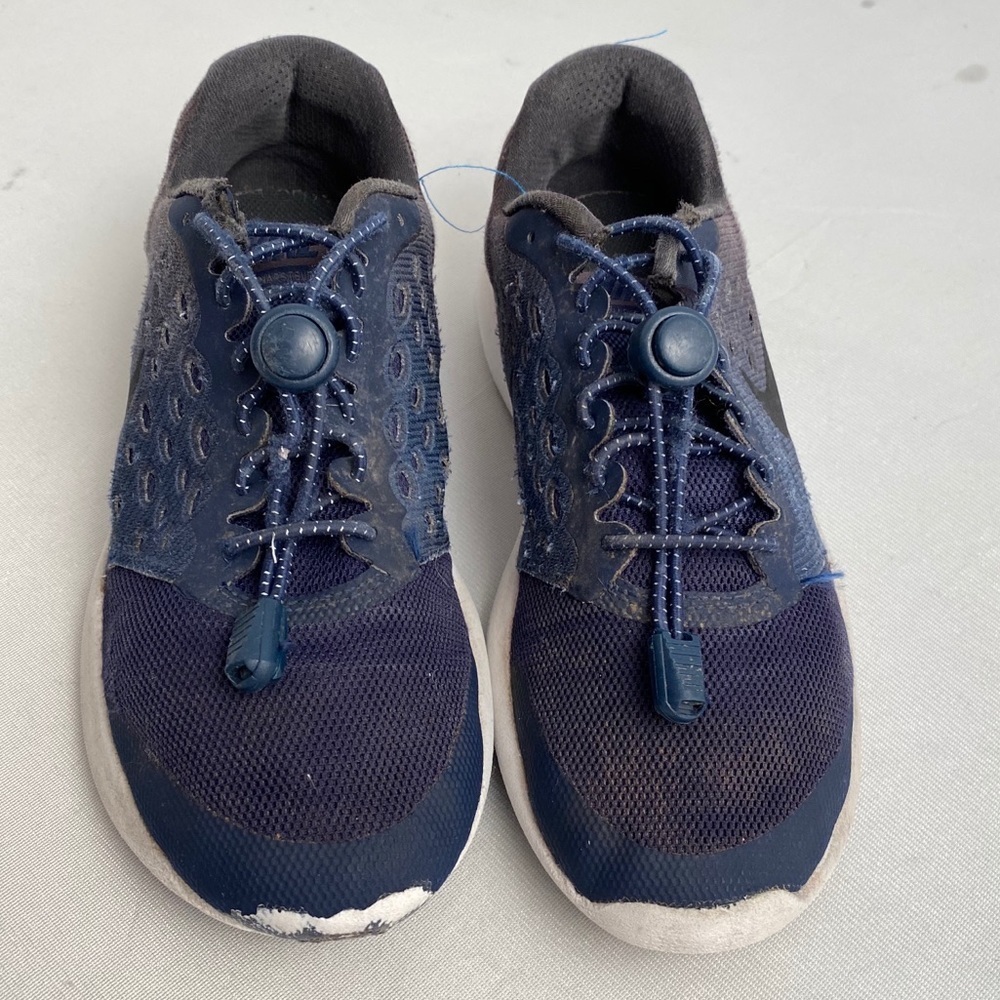 Nike Lunarstelos navy blue running sneakers 4Y
